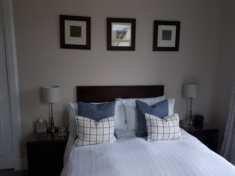 Bed & Breakfast Fernbank House