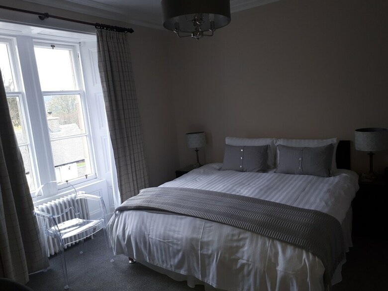 Bed & Breakfast Fernbank House