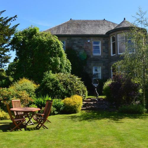 Hostal Balnearn House