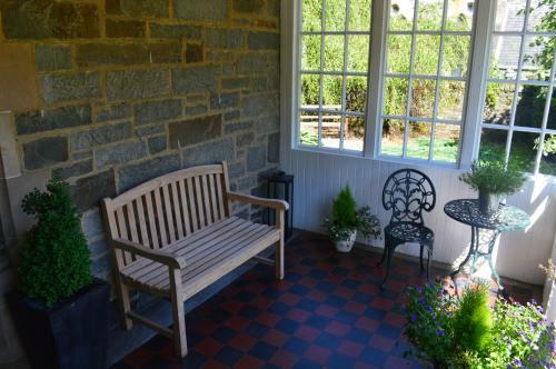 Hostal Balnearn House