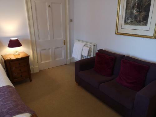 Bed & Breakfast Hay Lodge