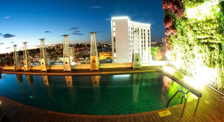 Square Small Luxury Hotel