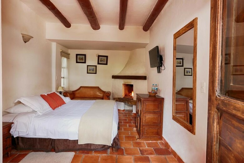 Hotel Mes�n De Los Virreyes