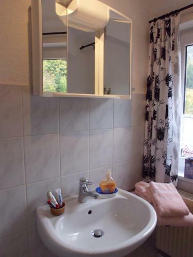 Apartamento Ferienwohnung "am Wiedatal"