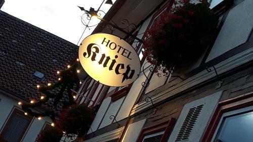 Hostal Hotel Kniep