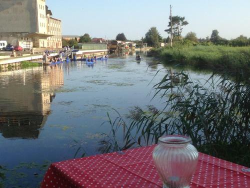 B&B M�hlenvilla Am B�tzower Hafen
