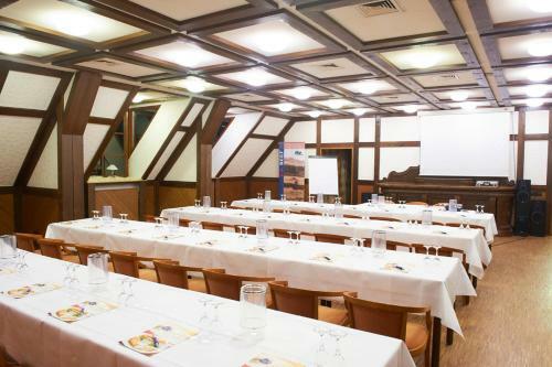 Hostal Hotel Restaurant Zur Linde