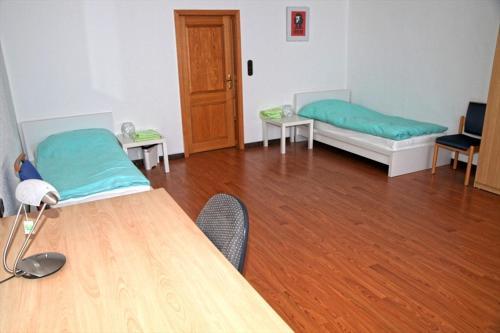 Hostal 1a Zimmervermietung Bad M�nder