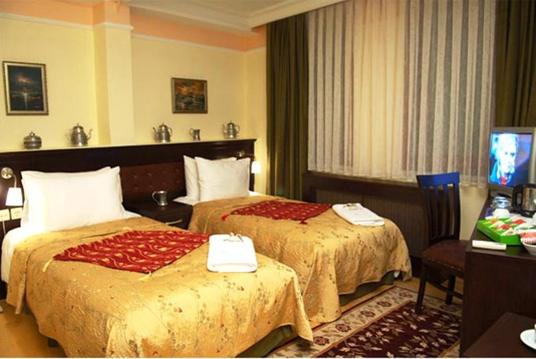 Hotel Tria