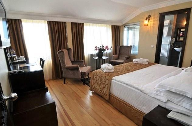 Hotel Tria