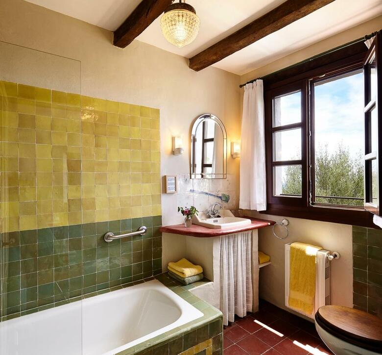 Hotel La Fructuosa (.)