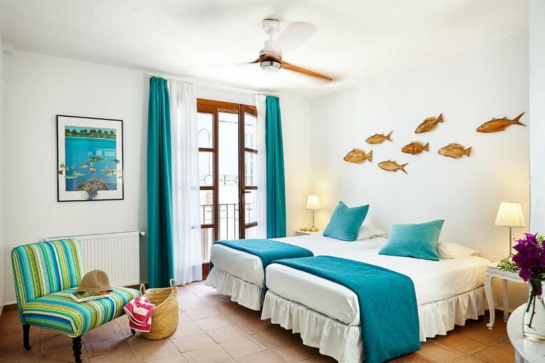 Hotel La Fructuosa (.)