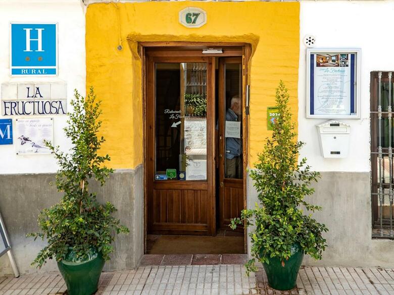 Hotel La Fructuosa (.)