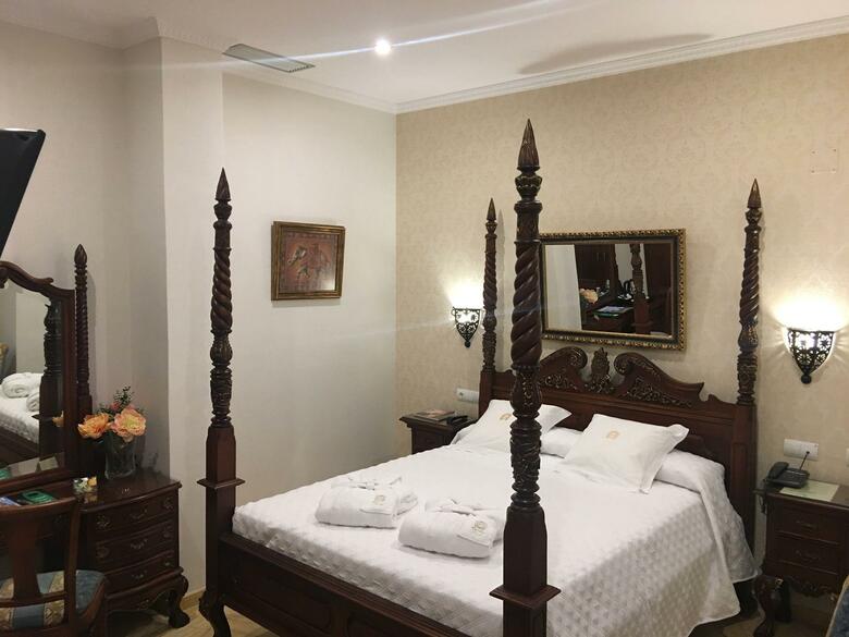 Hotel Adriano