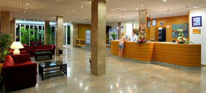 Aparthotel Valentin Puerto Azul