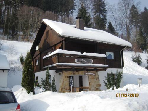 Beautiful Apartment In Kamschlacken With Balcony