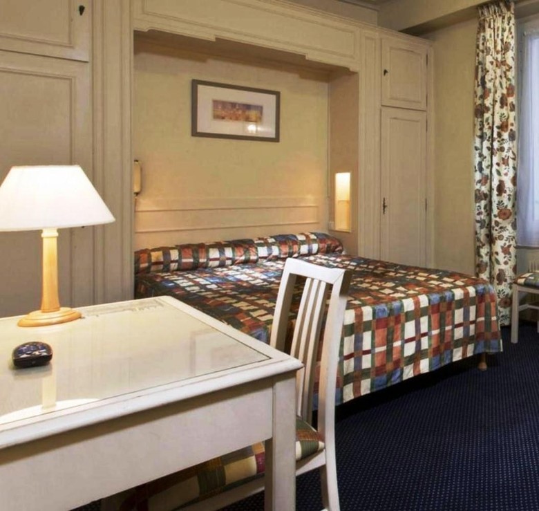 Hotel De Suez