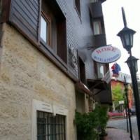 Rose Hotel