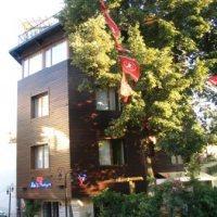 Rose Hotel