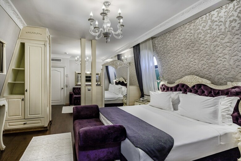 Hotel Amiral Palace