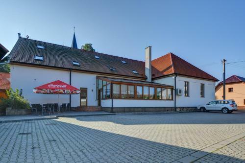 Hostal Restaurace A Penzion U Novaku