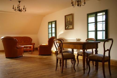 Hostal Penzion Mansk� Dv?r