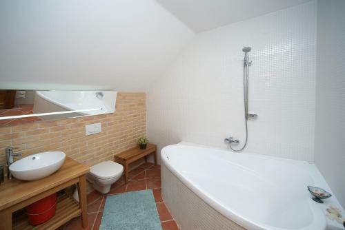 Hostal Wellness Hotel Bo?� Oko