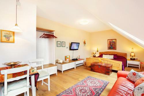 Hostal Wellness Hotel Bo?� Oko