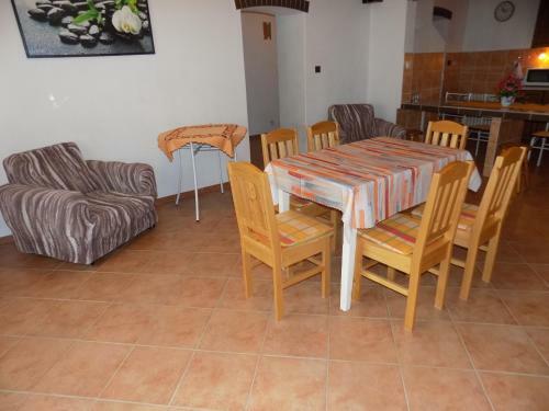 Hostal Ubytov�n� Apartm�ny Feren?�kov�