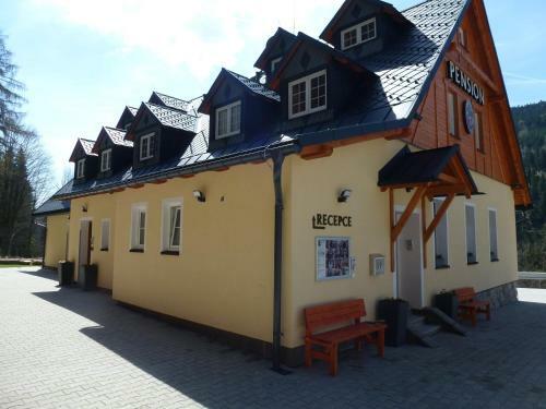 Hostal Pension Pstru?�