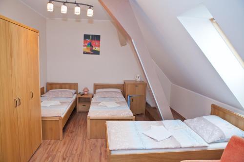 Hostal Penzion Statek Bernard