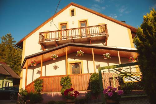 Hostal Penzion A Autokemp Wolf