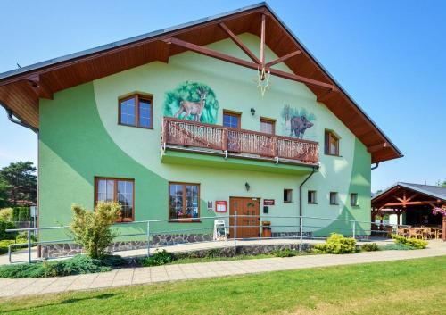 Hostal Restaurace A Penzion Kamenec