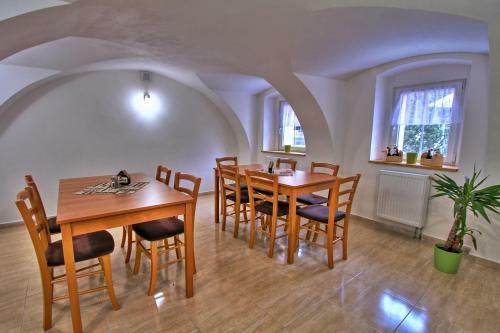 Hostal Pension U Vyhl�dky