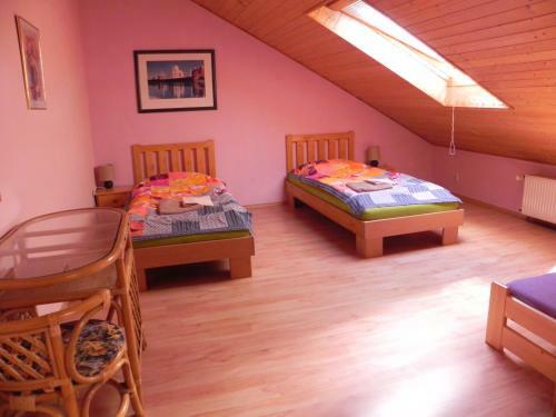 Hostal Penzion Kr�sn� Dv?r