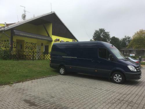 Hostal Penzion Kr�sn� Dv?r
