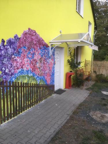 Hostal Penzion Kr�sn� Dv?r