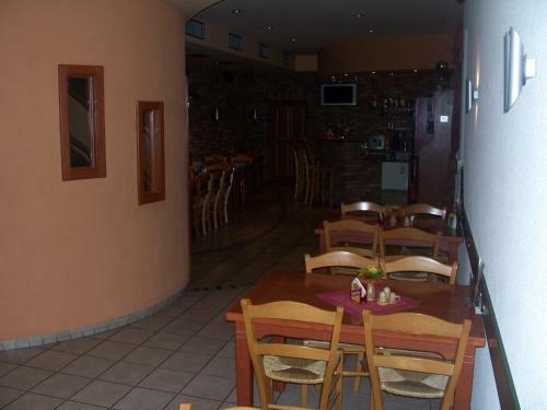 Hostal Penzion Restaurace Chanos