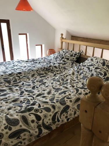 Ch�teau De Bussolles & 2 G�tes