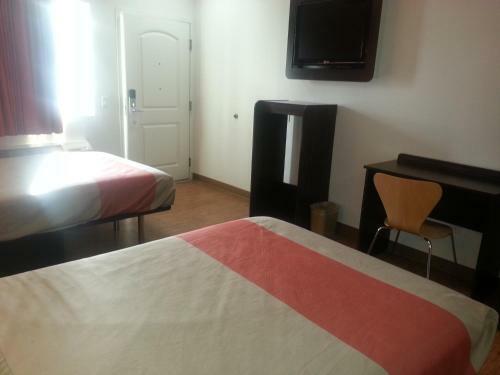 Motel 6 Bell Gardens