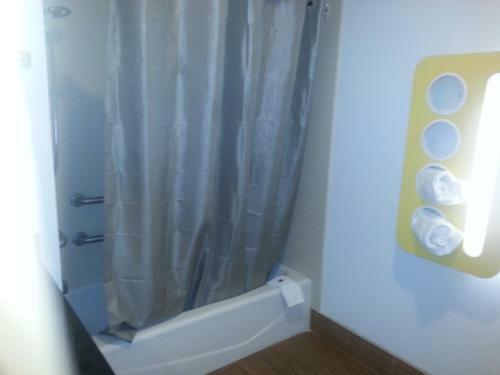 Motel 6 Bell Gardens
