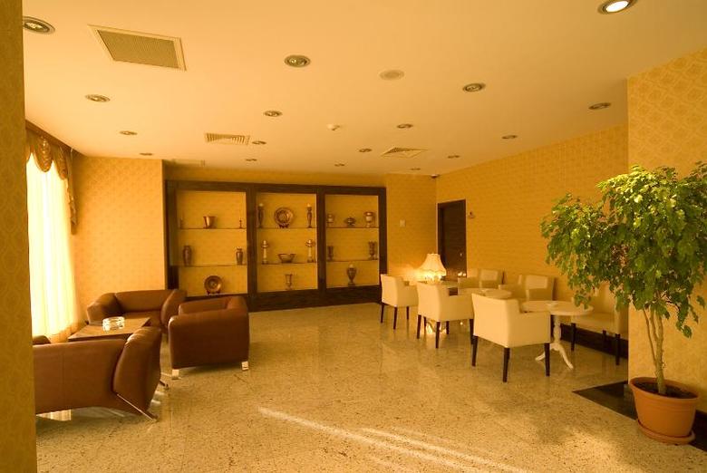 Hotel Golden Hill