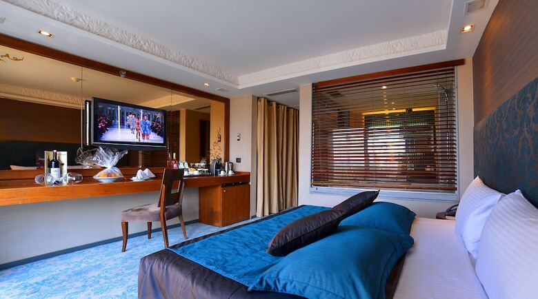 Hotel Pera Tulip