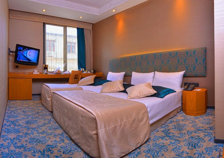Hotel Pera Tulip