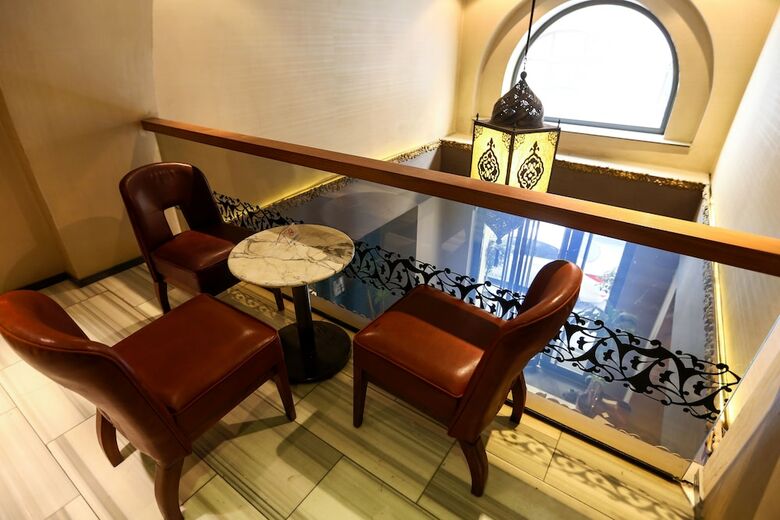 Hotel Pera Tulip