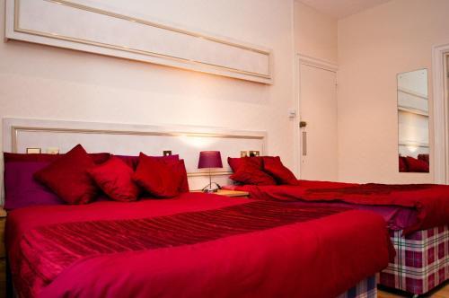 Cumberland Apartments