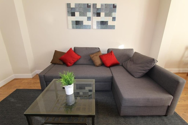 Brackenbury Apartments