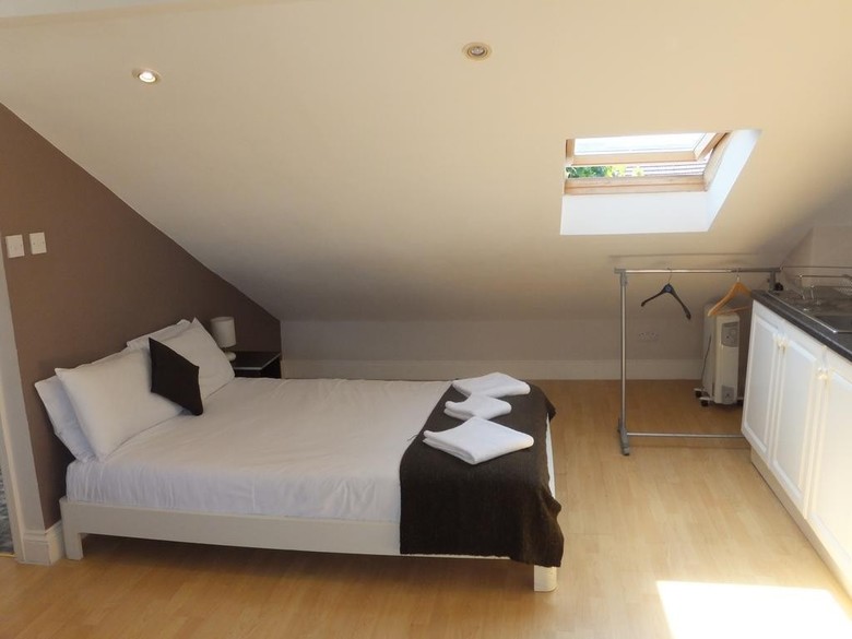 Brackenbury Apartments