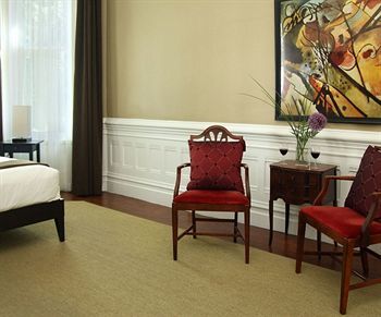 Posada The White House Inn & Spa