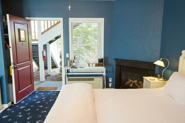 Bed & Breakfast The Inn On First